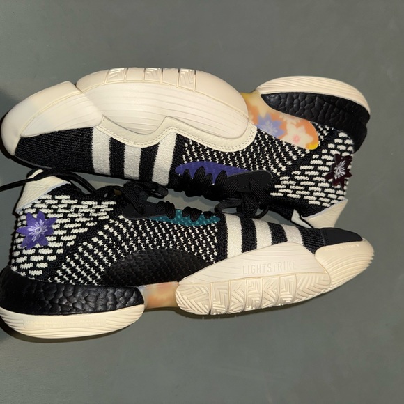 Adidas Trae Young 2 Basketball Shoes